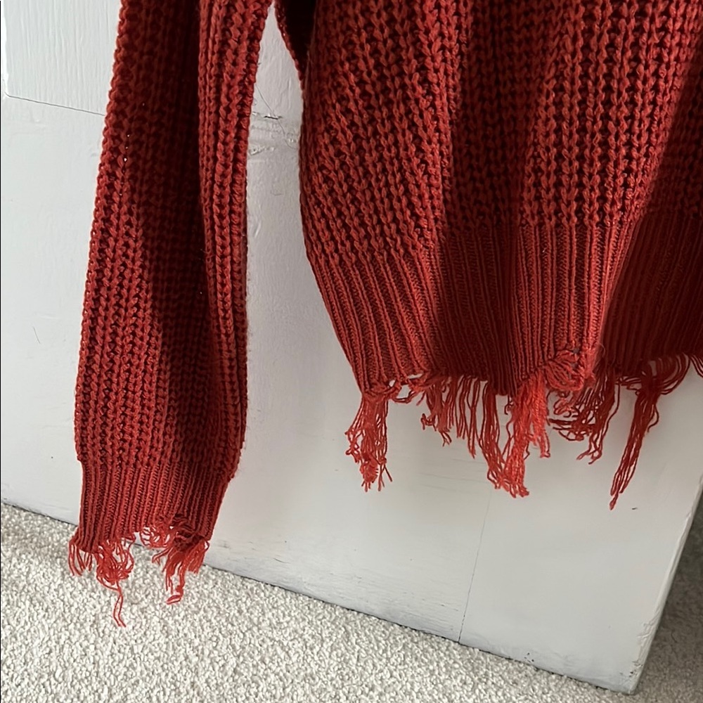 Distressed sweater - Picture 3 of 5